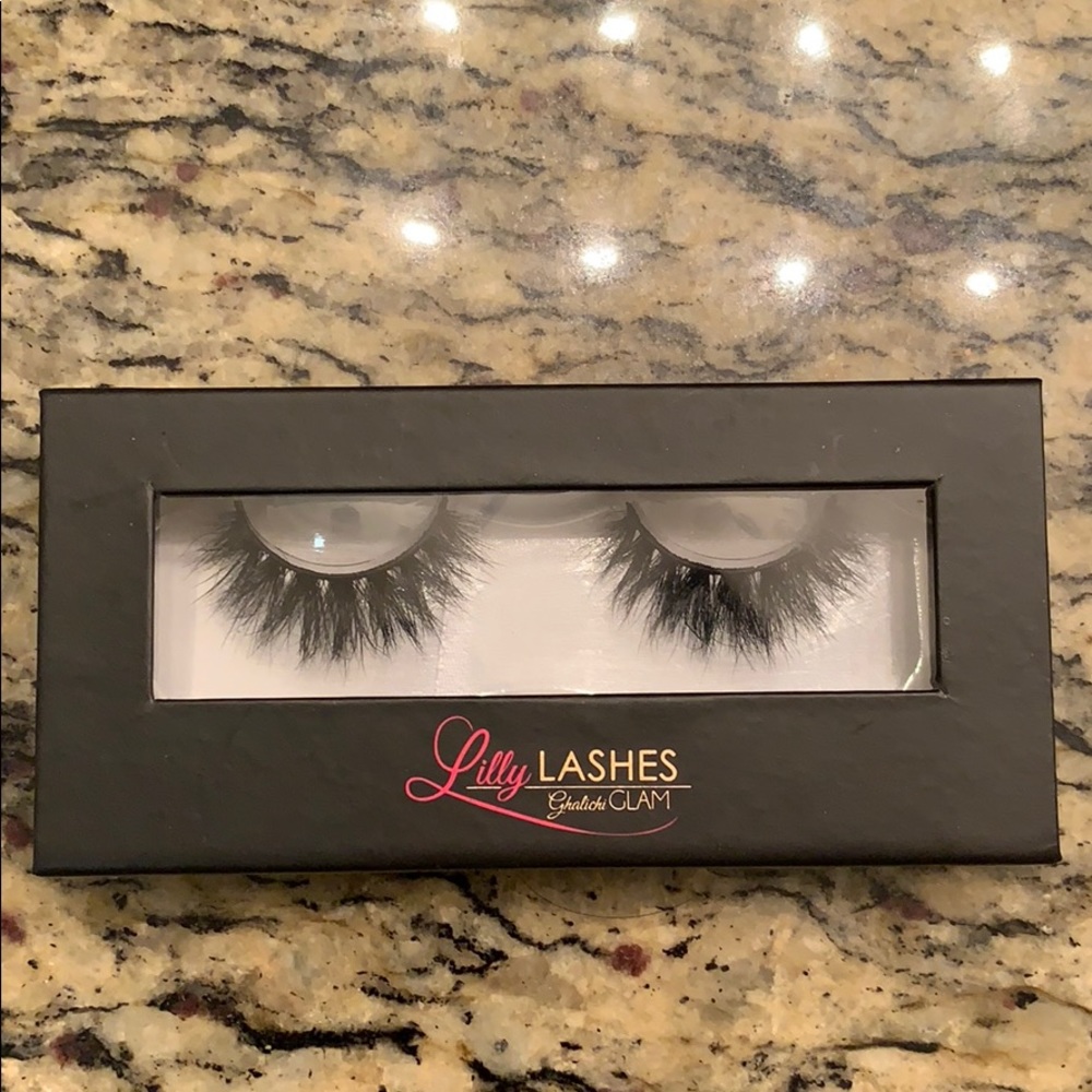 Lilly lashes